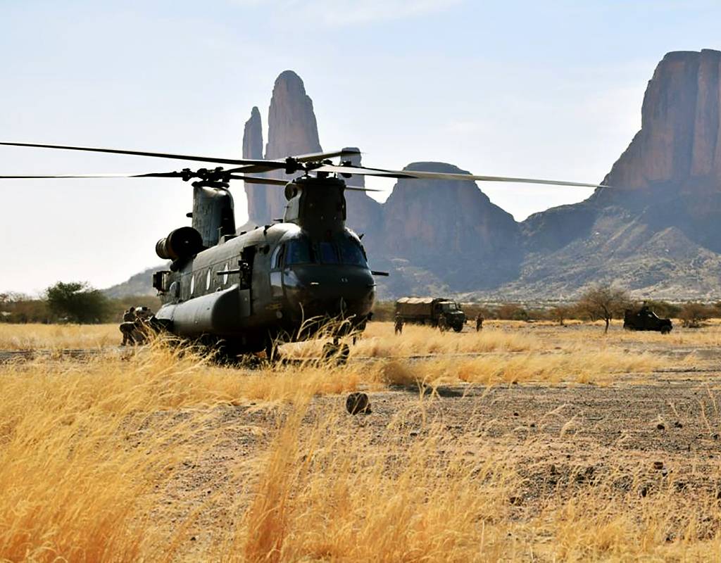 Chinooks from 1310 flight on Op NEWCOMBE recently visited the Hombori Mountians. UK personnel are deployed in non-combat roles on Op NEWCOMBE (CH47) to provide valuable logistical support to French colleagues deployed on Op BARKHANE to counter violent extremists. RAF Photo