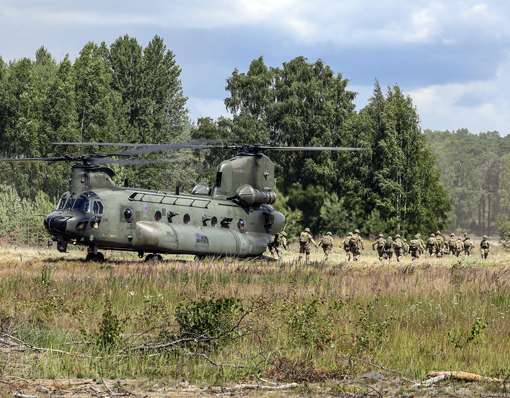 An RAF Chinook from 27 Squadron moving C Company ATF to Santahamina in Finland to exercise with the Finish Army during Exercise Vigilant Fox. MOD Photo