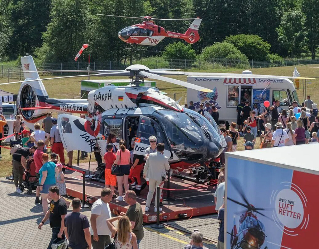 There was great interest in the open day at Christoph 64. DRF Luftrettung Photo