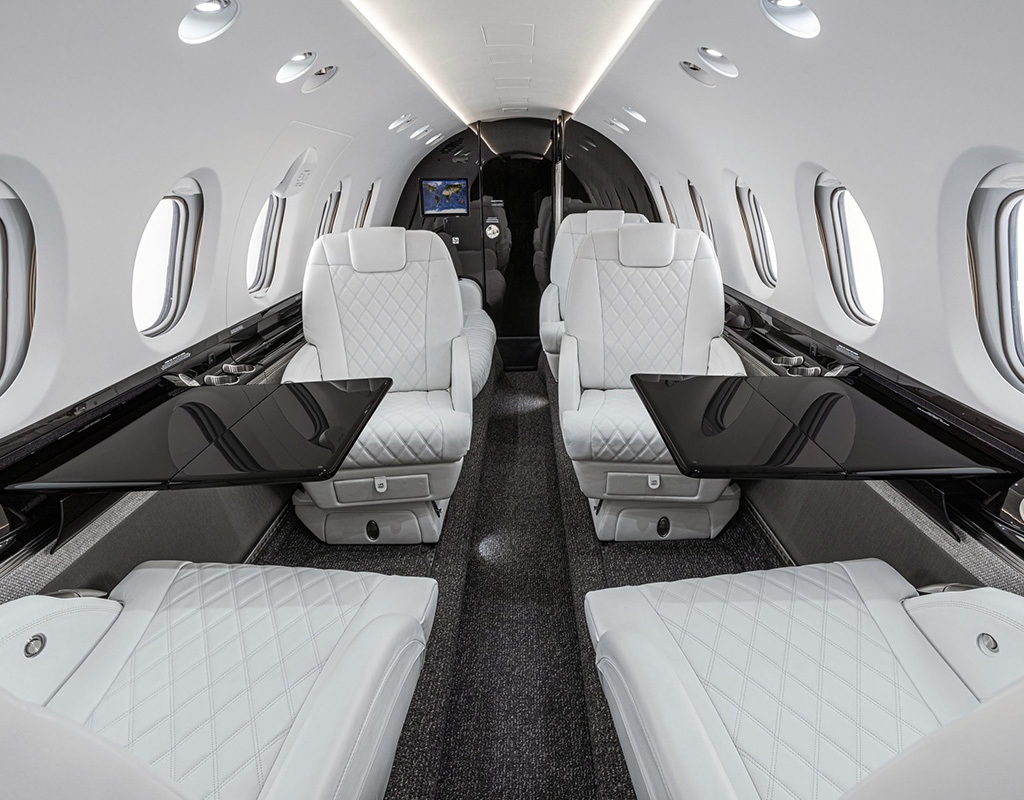 Hawker 800XP cabin interior