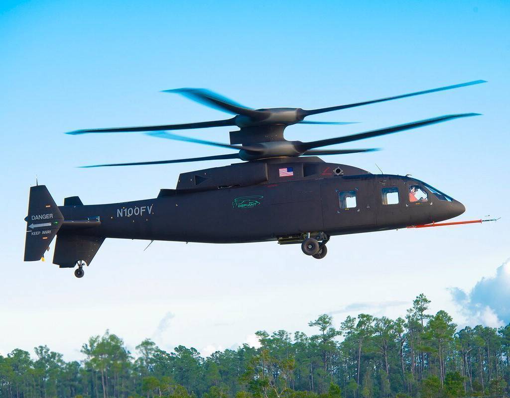 The Sikorsky-Boeing SB>1 Defiant exceeded 100 knots and performed maneuvers at 30 degrees angle of bank at the Sikorsky Development Flight Test Center in West Palm Beach, Florida, on Jan. 13. Lockheed Martin Photo