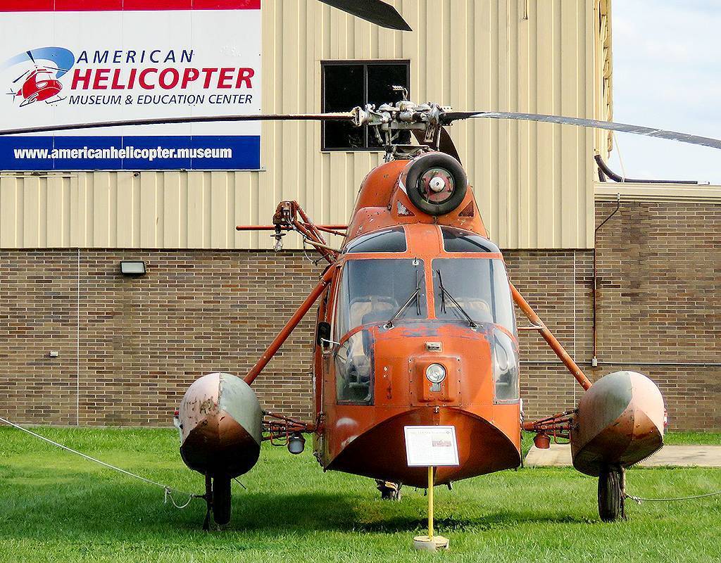 The museum collects, restores and displays rotary-wing aircraft, including over 35 civilian and military helicopters, autogiros and convertiplanes. AHMEC Photo