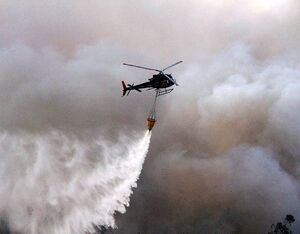 Experts predict that three variables– high temperatures, intense drought and accumulated vegetable fuel in large areas of the country—will make Chile’s fire season extremely complex. Ecocopter Photo