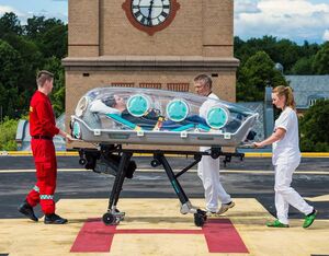 The innovative “EpiShuttles” enable patients to be transported as if in an intensive care unit. EpiGuard Photo